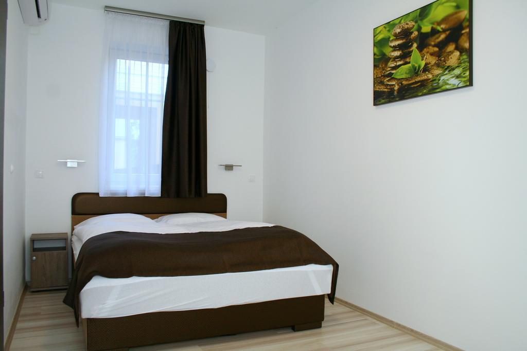 M&F Apartman إيغيرسولوك المظهر الخارجي الصورة