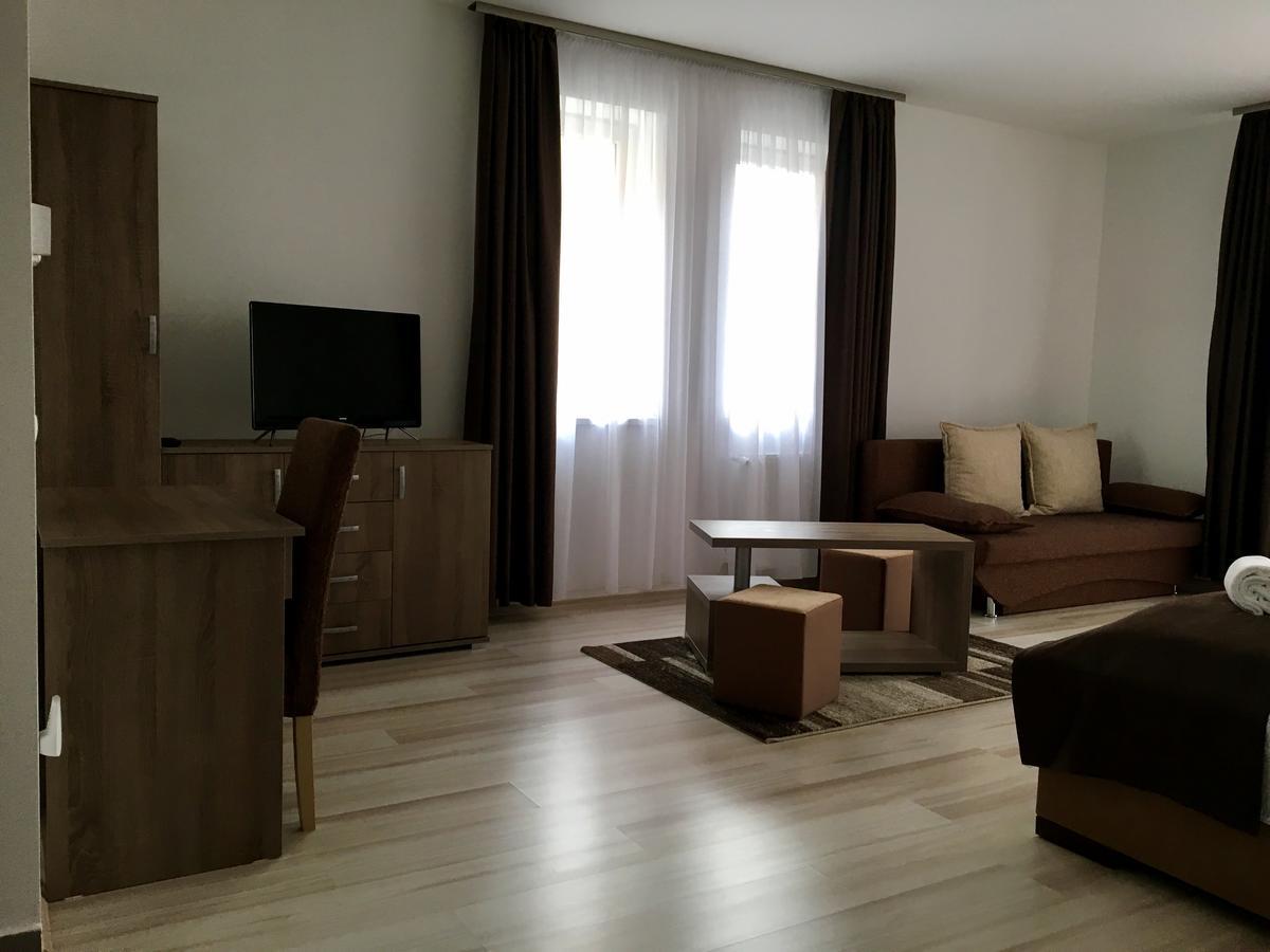 M&F Apartman إيغيرسولوك المظهر الخارجي الصورة